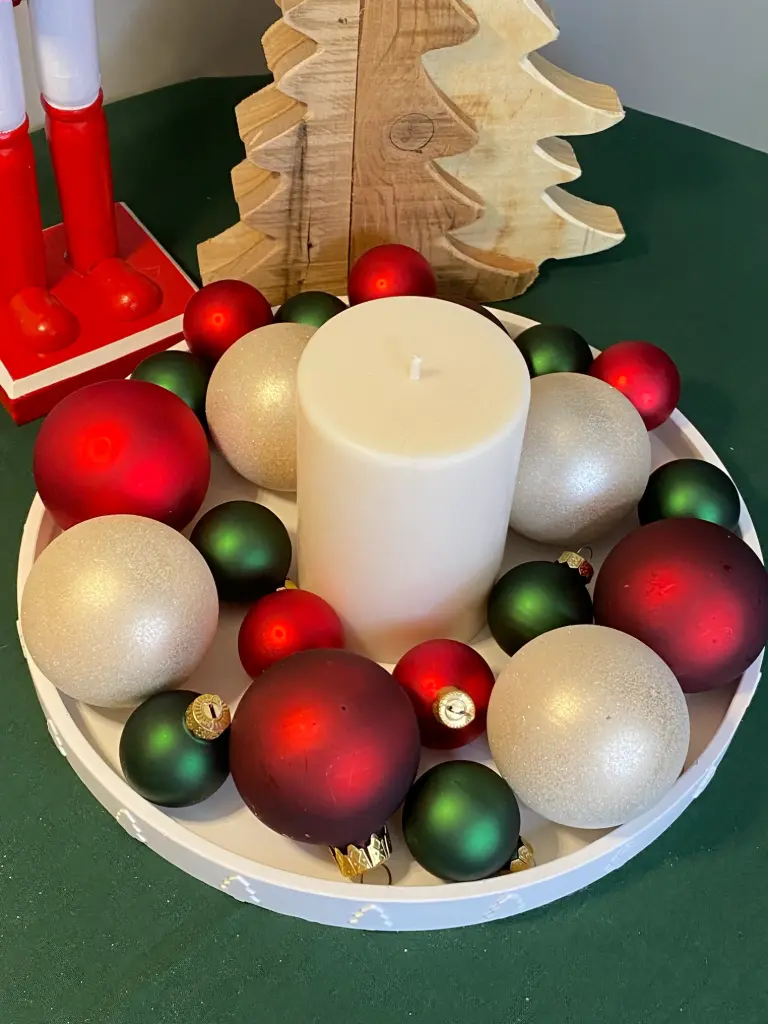 Plateau rond avec motif sapin